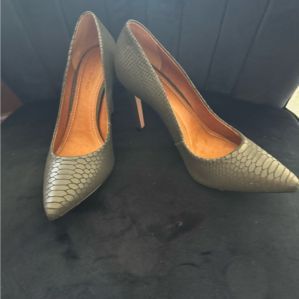 Dark Grey Snake Shadow Textured Women's Pumps
